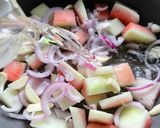 Gambar langkah 4 resipi Masak Lemak Putih Kulit Tembikai.