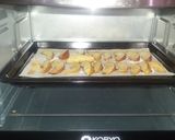 A picture of step 3 of Spiced Apple Crisps.