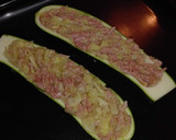 Foto del paso 3 de la receta: Calabacín relleno de pollo y pavo