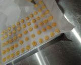 Foto langkah ke 4 dari resep Soes kering keju.