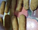 A picture of step 3 of Noodles potato kabab.