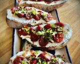 Foto del paso 5 de la receta: Crostini de cerezas con queso