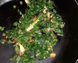 A picture of step 1 of Mooli k patte ki chutney.