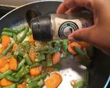 A picture of step 5 of Vegetable tin fish and pasta.