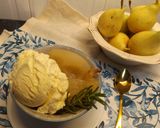 Foto del paso 3 de la receta: Peras escalfadas y especiadas con helado