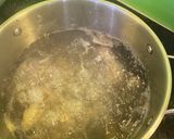 Hình bước làm 1 của món Canh xương khoai sọ