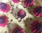 A picture of step 6 of Strawberry and blueberry Modak.