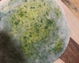 A picture of step 3 of Matar paratha.