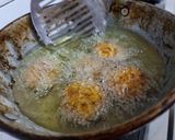 A picture of step 3 of Sabudana vada.