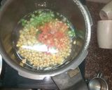 A picture of step 2 of Sweet corn soup.