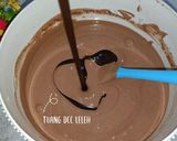 Foto langkah ke 6 dari resep Bolu Kukus Coklat Mekar Triple Chocolates.