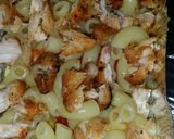 A picture of step 5 of Macaroni hot pizza cake.