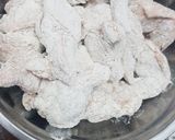 Foto langkah ke 3 dari resep Korean Fried Chicken / gochujang chicken 고추장치긴.
