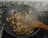 Foto del paso 6 de la receta Spaguettis con salsa de champiñones y camembert 🧀🍄