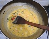 Foto langkah ke 6 dari resep Cumi Saos Telur asin.