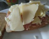 Foto del paso 5 de la receta: Sándwich🥯de queso🧀y jamón🥓en pan artesanal🥯🧀🍞