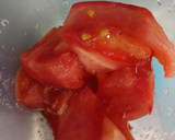 Foto del paso 1 de la receta: Jamoncitos de pollo en salsa de tomate, nata y queso 🍗🧀🍅