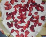 صورة لخطوة 4 من وصفة كيكة الفواكه ساهلة واقتصادية ولذيذة بكريمة روعة 😋😋😋