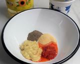 Tűzdelt karaj zöldfűszeres, joghurtos burgonyával recept fázis 2 fotója
