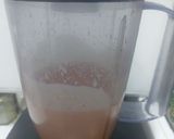 A picture of step 2 of Papaya shake.