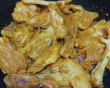Foto langkah ke 4 dari resep Ayam Kuah Kunyit Sehat.