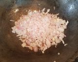 A picture of step 3 of Ivygourd/Tindoora/ Kovakkai stir fry.