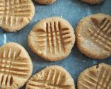 A picture of step 6 of Peanut butter cookies.