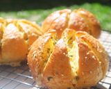 Foto langkah ke 8 dari resep Korean Garlic Bread.