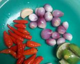 Foto langkah ke 2 dari resep Baso goreng sambel Matah.