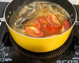Hình bước làm 5 của món Canh Măng Chua Nấu Cá Ngạnh Nguồn