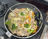 A picture of step 8 of Soy sauce stir-fry (Galbi Style).