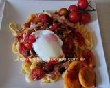 Foto del paso 3 de la receta: Pappardelle con sofrito de tomatitos cherri, ajo negro y pistachos, acompañado de huevo a baja temperatura