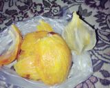 A picture of step 2 of African Star Apple juice.