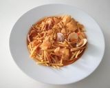 Foto del paso 5 de la receta: Fideos con rape, almejas y gambas