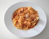 Foto del paso 5 de la receta: Fideos con rape, almejas y gambas