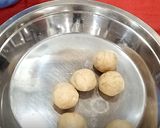 A picture of step 3 of Tel Tikhat Paratha.