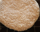 Foto del paso 2 de la receta: Tapas de alfajor (harina integral, almidón de maíz, avena, stevi