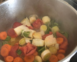 Foto del paso 3 de la receta: Codillo guisado con puré de patatas
