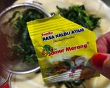 Foto langkah ke 2 dari resep Kangkung Goreng.