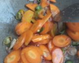 Foto langkah ke 7 dari resep Tumis wortel, jagung manis dan telor.