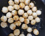A picture of step 7 of Ammini kozhukattai, mini rice dumplings.