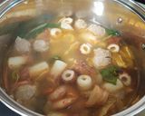 Foto langkah ke 2 dari resep Tomyam atau shabu shabu seafood.