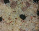 صورة لخطوة 3 من وصفة بيتزا لذيذة ومقرمشة 😍 يعشقها الصغار والكبار ولا أروع 😋