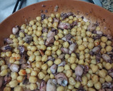 Foto del paso 1 de la receta: Garbanzos con calamares