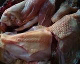 Foto del paso 1 de la receta: Caldo de gallina casera