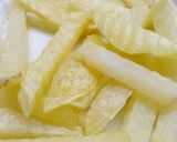 Foto langkah ke 5 dari resep Frozen frenchfries (kentang goreng mcd).