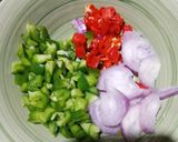 A picture of step 1 of Garnished Fried Noodles.