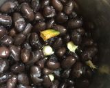 A picture of step 1 of Rajma Chaat With Mango Juice.