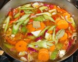 Foto del paso 5 de la receta: Muslos de pollo y vegetales escabechados