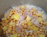 A picture of step 3 of Chikkad Chhole.